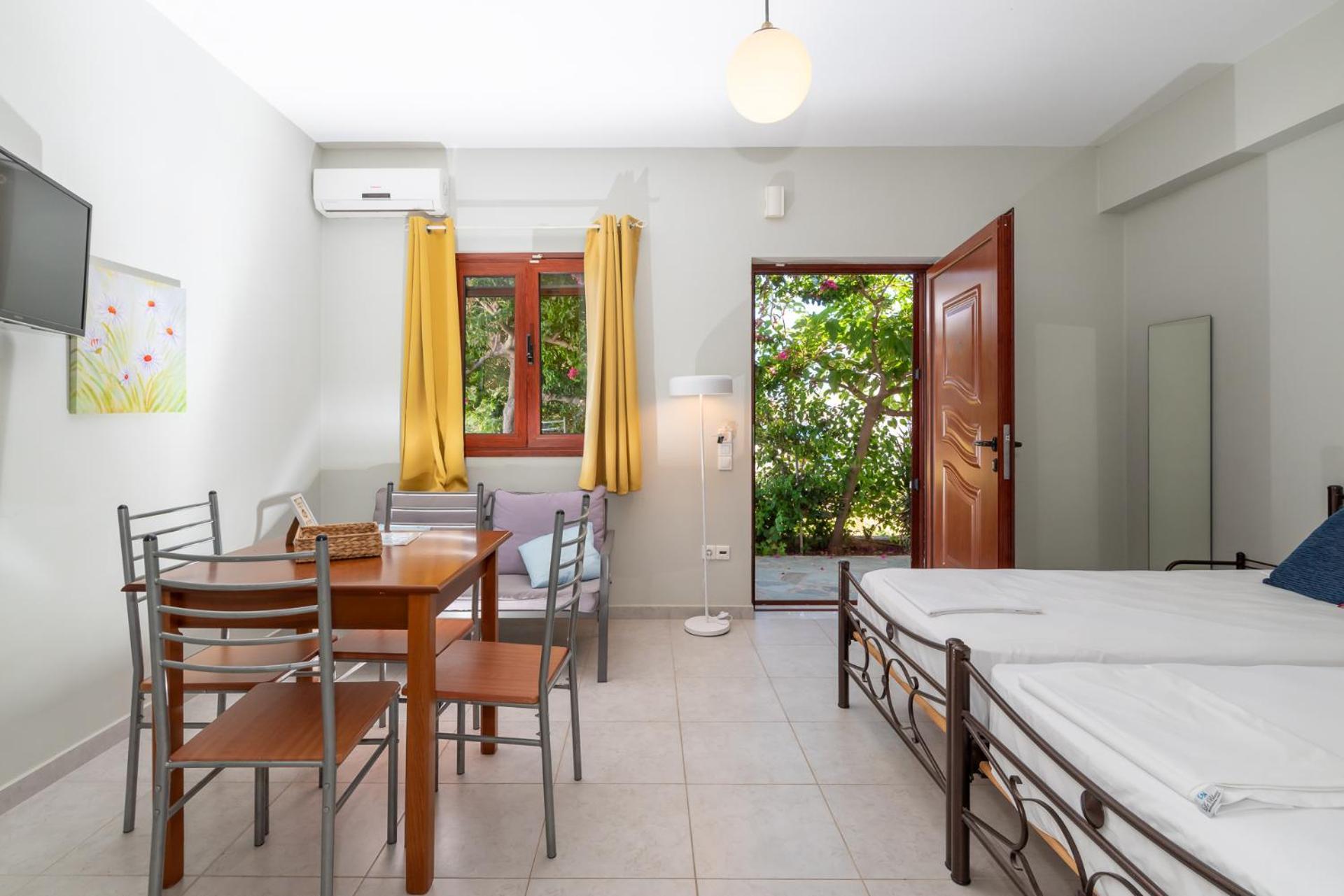 Stratos By Mroom Apartments Makrýgialos Dış mekan fotoğraf